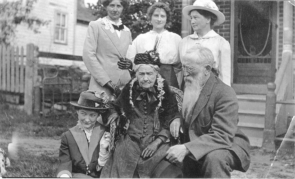 Bond Family of Lanark Village.