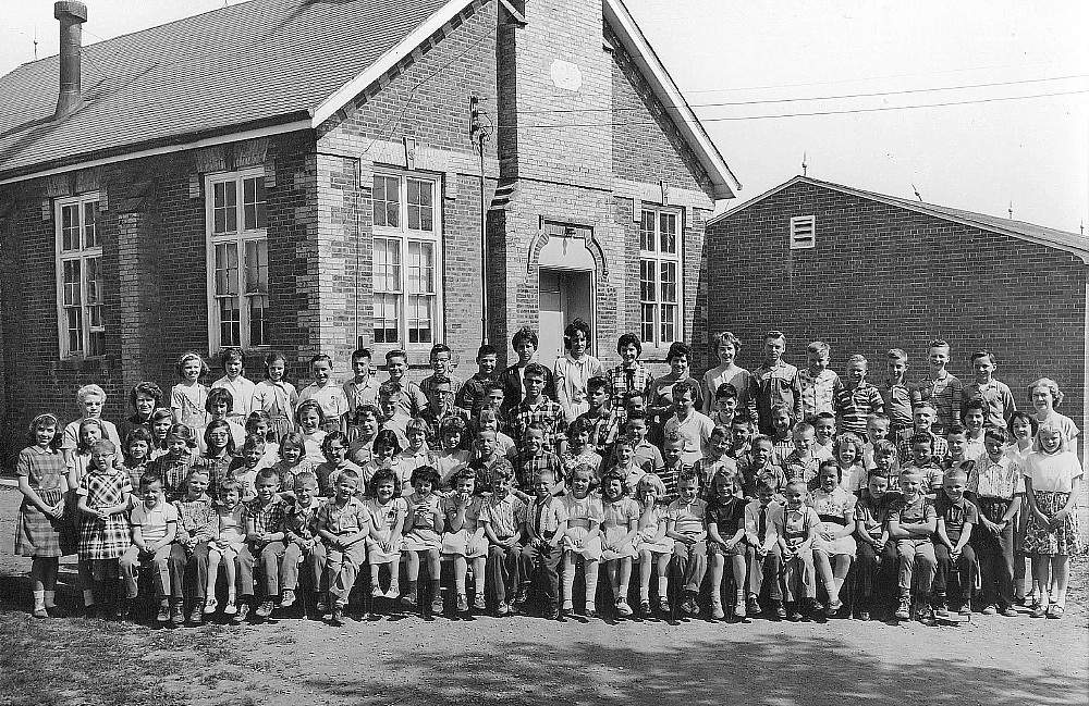 Chinguacousy Township Ontario, S.S. No. 5, 1962 School Photo