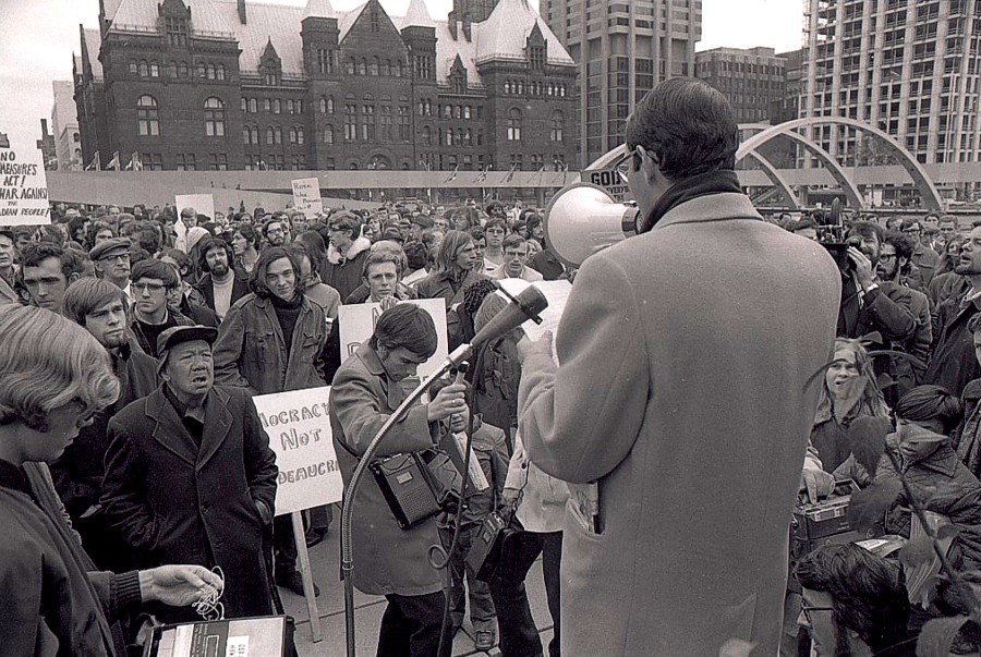 Clayton Ruby speaking at anti-War Measures Act demonstration, Toronto.