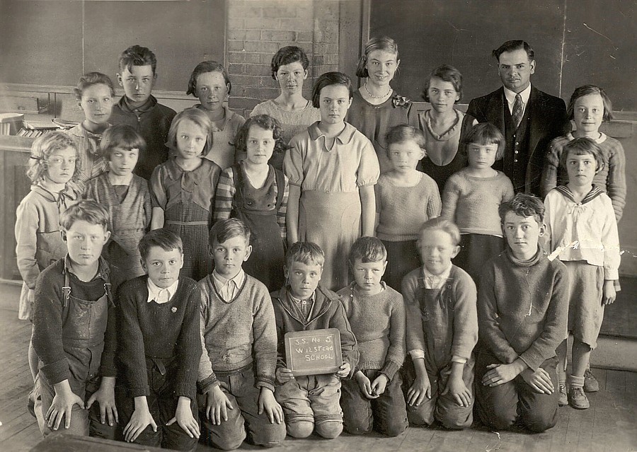 Photograph of Wilstead Ont. school class