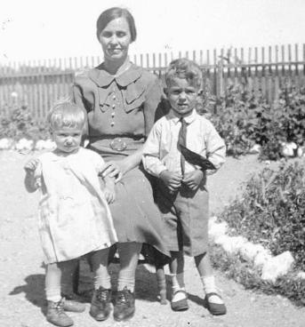 ida, Katherine, & John Guty, about 1936