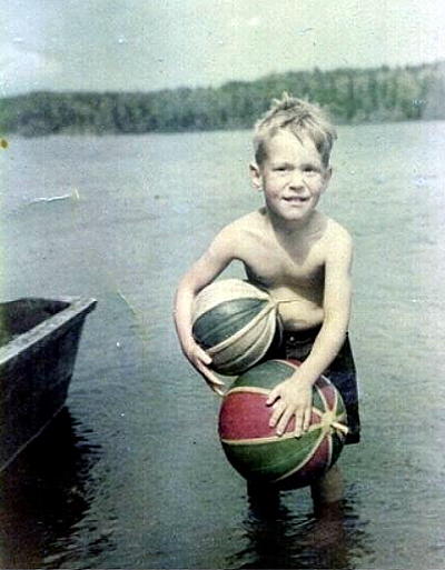 John with beachballs, 1951