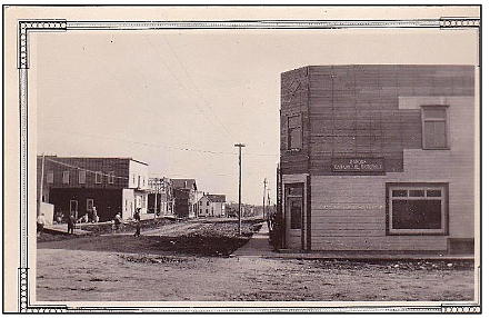 street scene in Hearst showing re-built Banque Canadienne Nationale