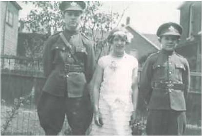 Rod, Sanna & Nick Chalykoff, c. 1926, Toronto.