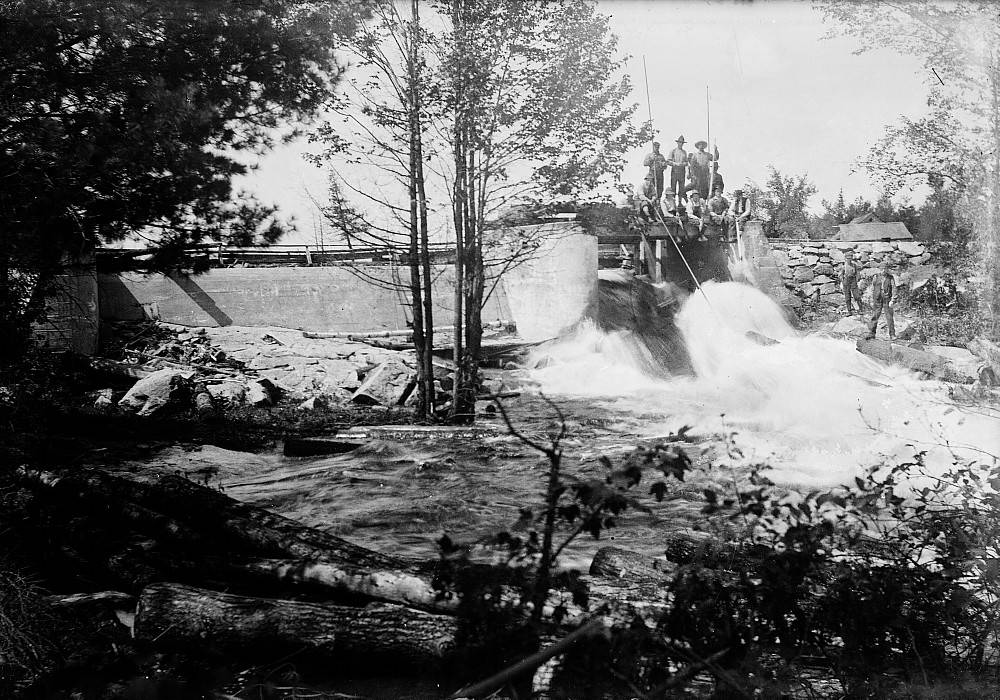 Dam near Snow Road, c.1900